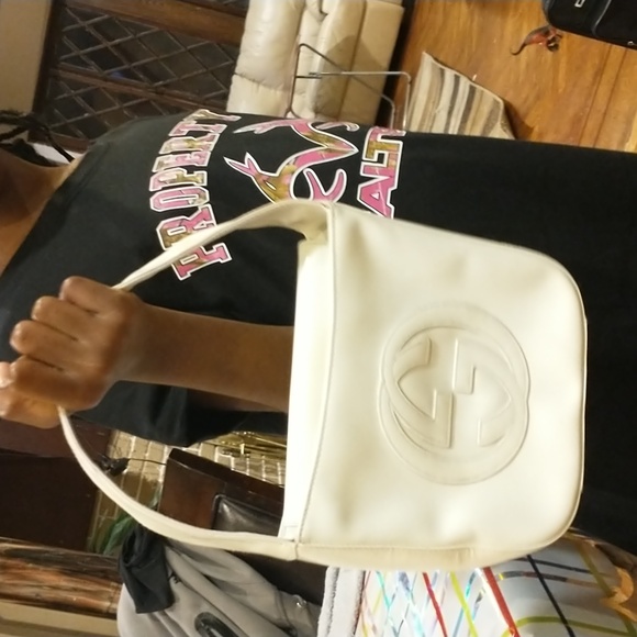 Authentic Gucci (Mini) - Picture 2 of 16